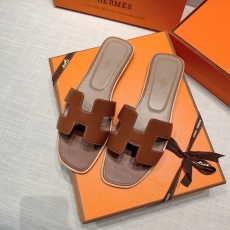 Hermes Slippers